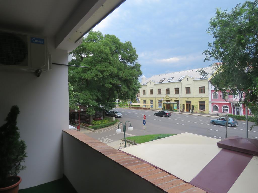 Szofi Apartman Hajdúszoboszló المظهر الخارجي الصورة